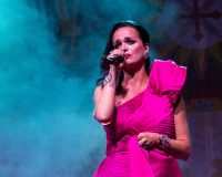 Певица Слава после сорванного концерта в Смоленске берет паузу в гастролях