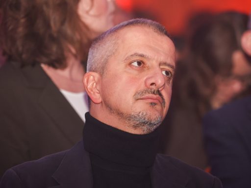 Минкульт прокомментировал отставку Богомолова с поста ректора МХАТ