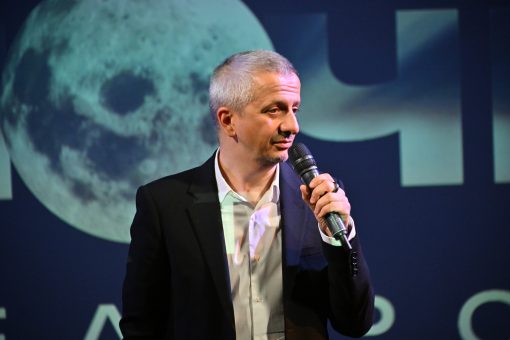 После ухода Богомолова пост ректора МХАТ могут занять Безруков или Певцов