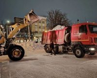 За ночь из Иванова вывезли более 200 самосвалов снега