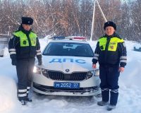 Госавтоинспекторы помогли мужчине выбраться из горящего дома в Пучеже