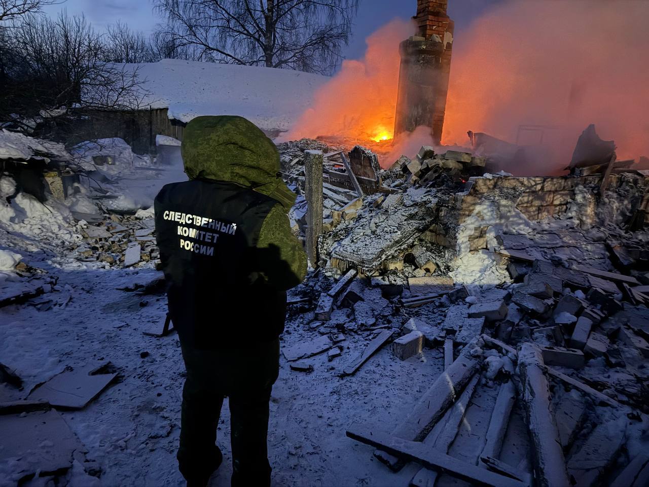В Новгородской области в сгоревшем доме обнаружена погибшая женщина