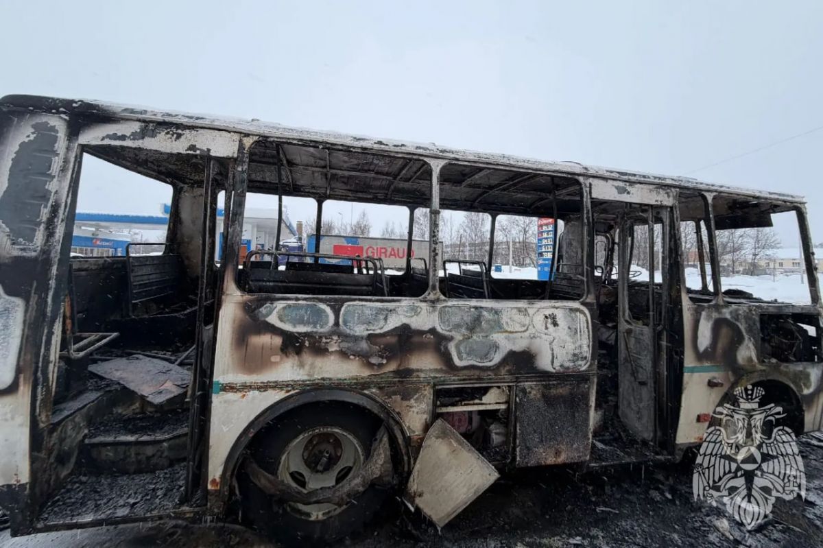В Кинешме сгорел пассажирский автобус