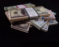 Ивановский бизнесмен стал жертвой валютного обмана на 300 тысяч рублей