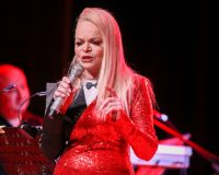 Лариса Долина после отмены снизила гонорары за свои выступления