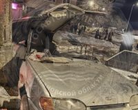 В Шуе столкнулись «Ниссан» и ВАЗ, один из автомобилей врезался в опору ЛЭП