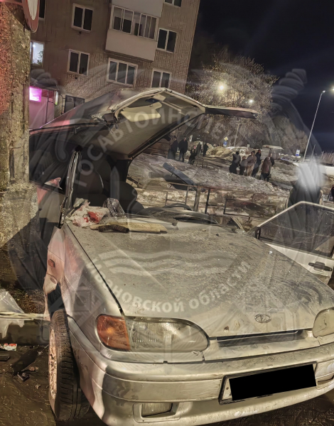 В Шуе столкнулись «Ниссан» и ВАЗ, один из автомобилей врезался в опору ЛЭП