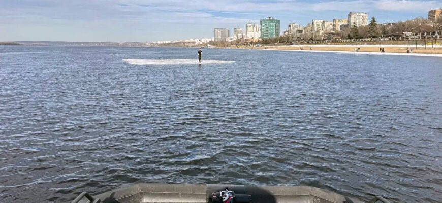 юноша на льдине