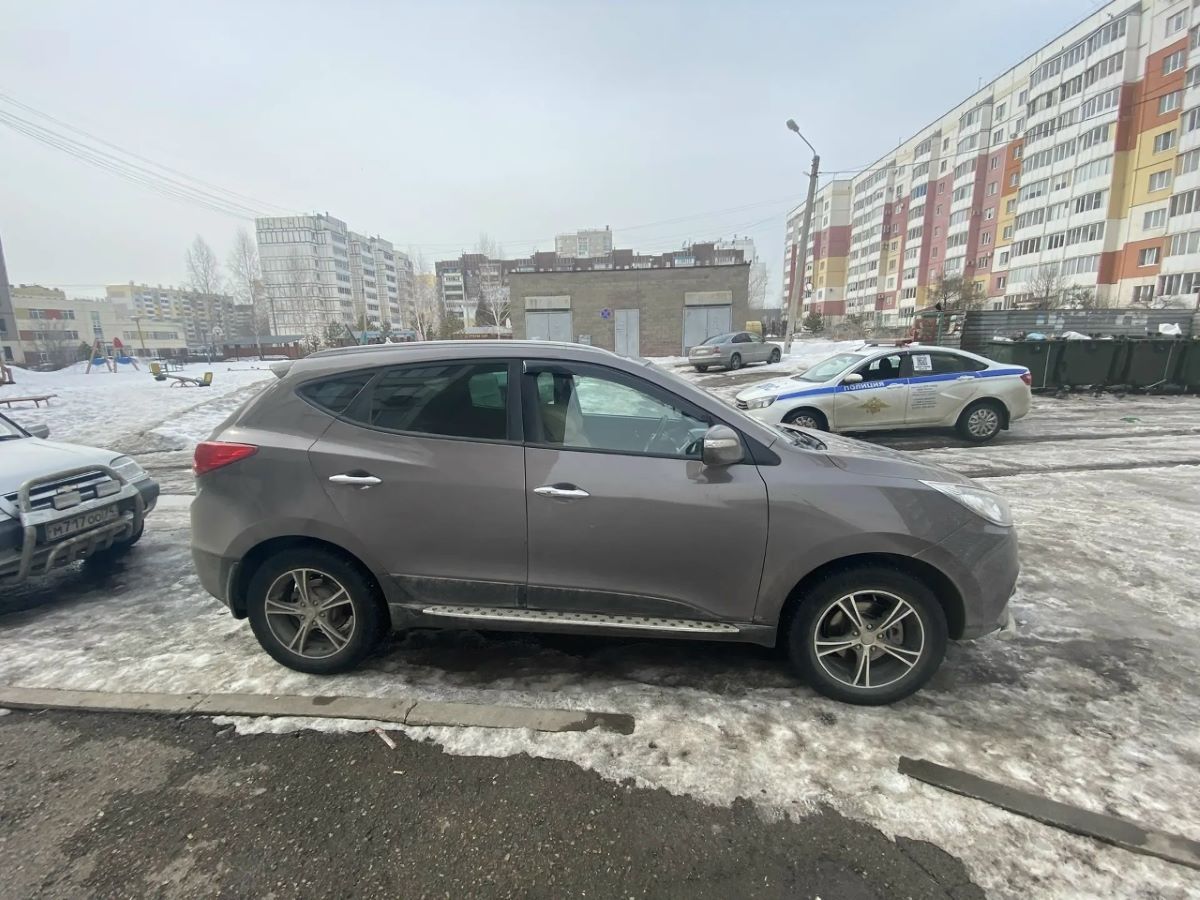 сбил бабушку задним ходом