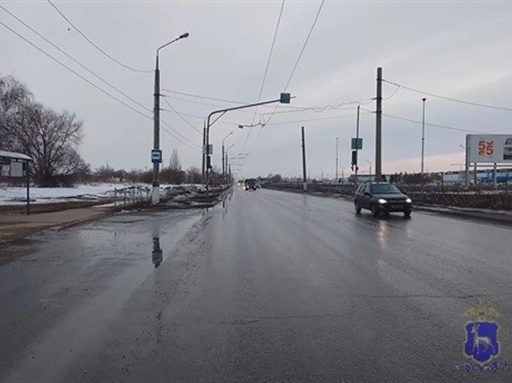 сбил девушку на переходе