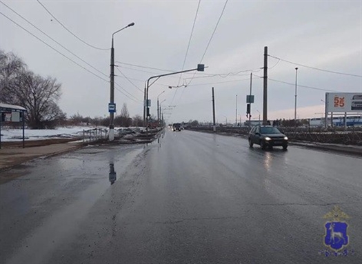 сбил девушку на переходе