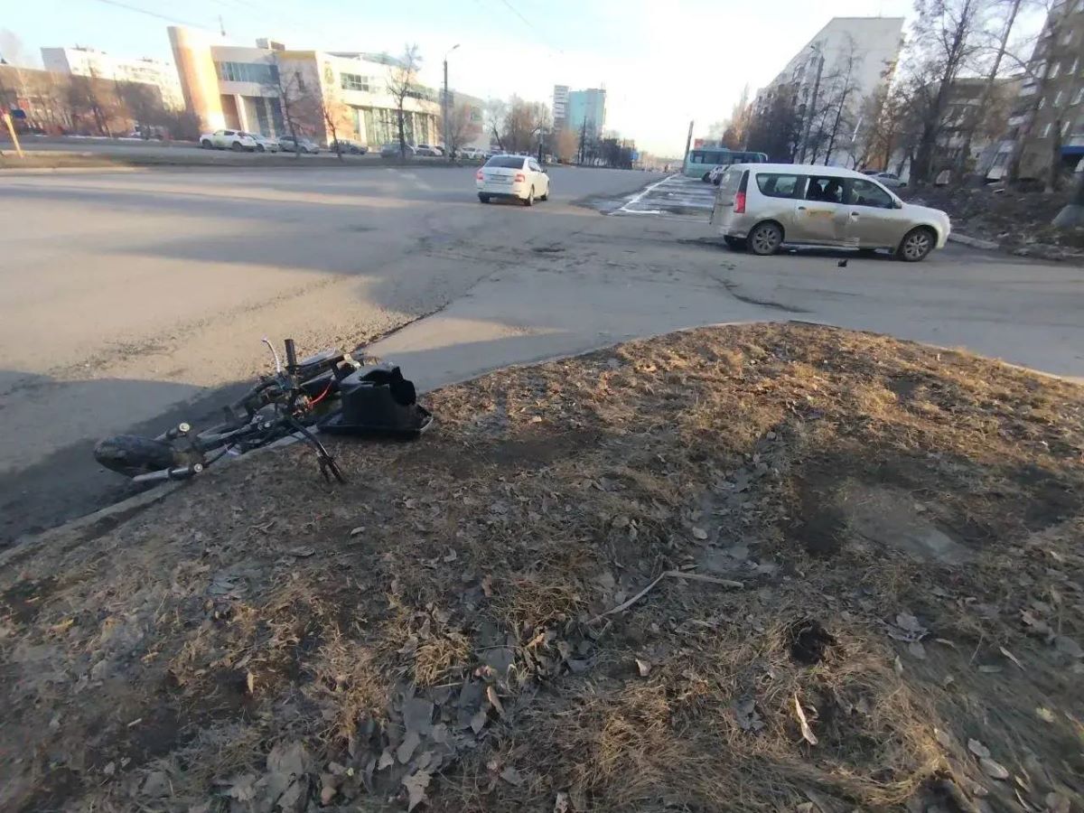 двух подростков сбили за сутки