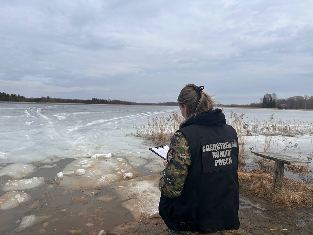 В боровичском озере Пелено утонули два человека