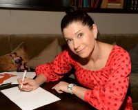 актриса Екатерина Волкова