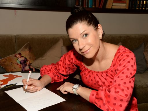 актриса Екатерина Волкова