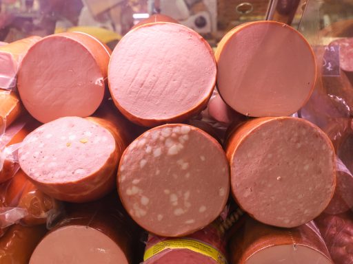 «Докторской» колбасе — 90 лет! У легенды советского стола юбилей