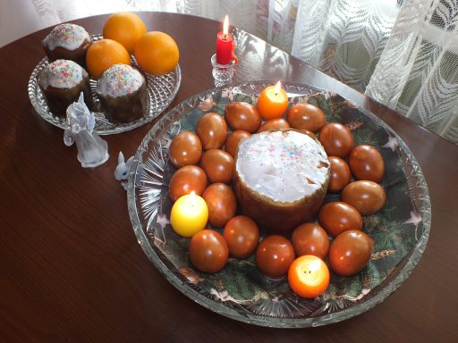 Можно или нет выбрасывать скорлупу от освященных на Пасху яиц?