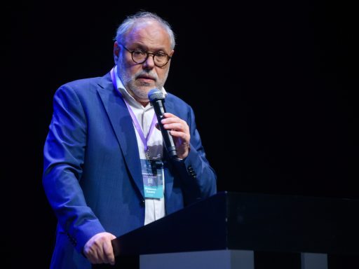 экономист Михаил Хазин