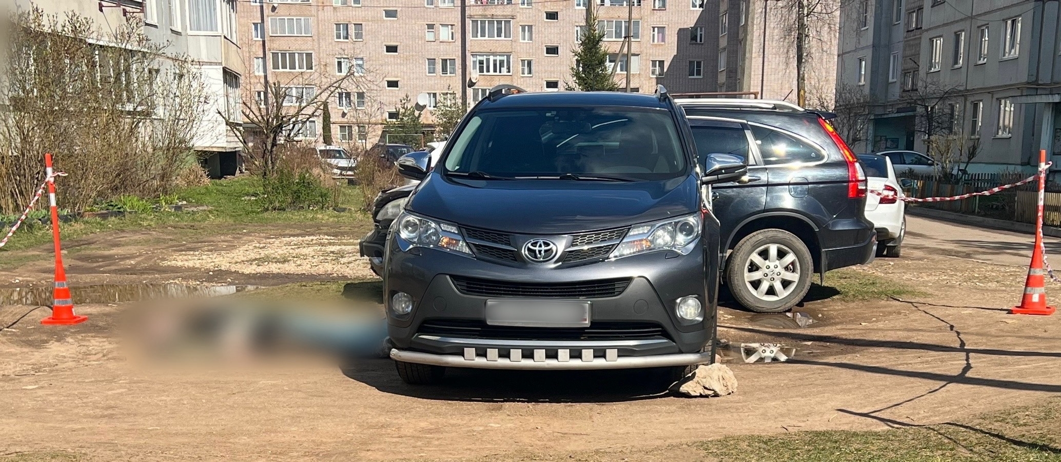 Под колесом собственного автомобиля погиб пожилой боровичанин