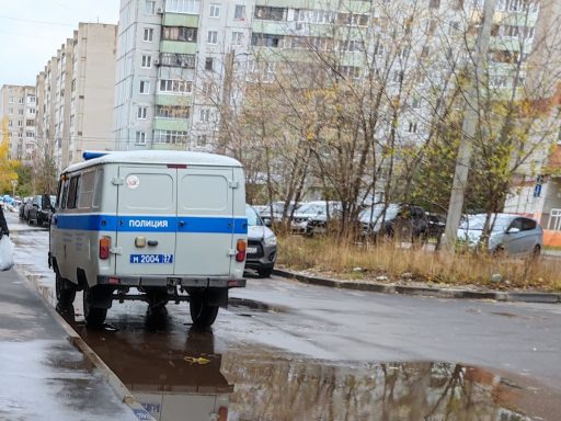 В Южском районе пенсионер набросился на жену с угрозами