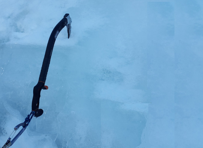 Пензяк приревновал супругу и с угрозами гонялся за ней с ледорубом