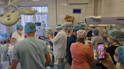 В Вербное воскресенье в России впервые родилась однояйцевая четверня