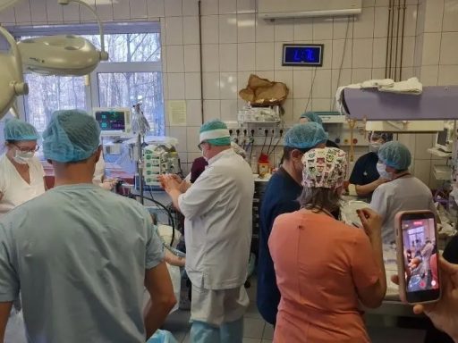 В Вербное воскресенье в России впервые родилась однояйцевая четверня