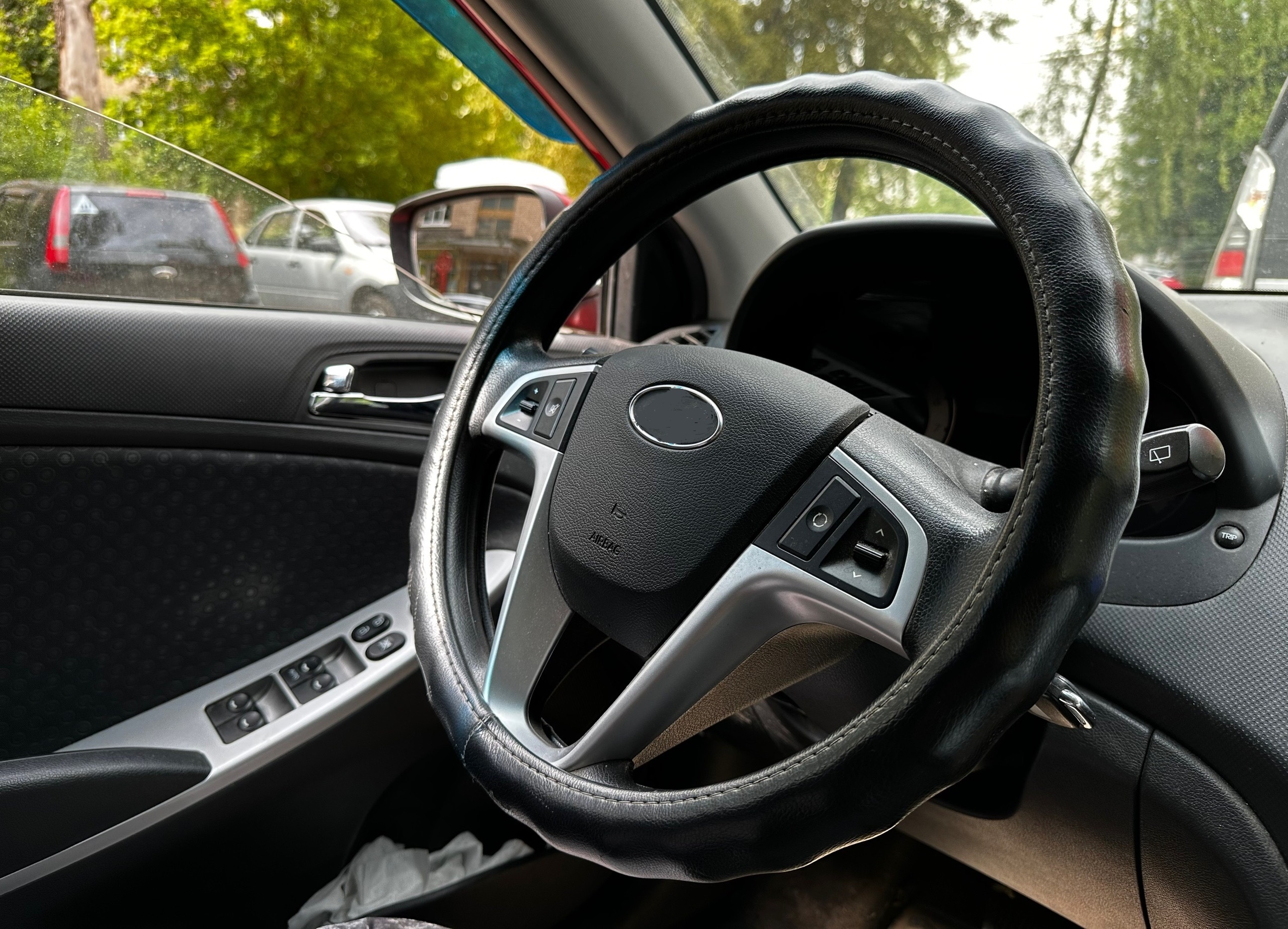 В Пензе парень угнал премиум-автомобиль, покатался и вернул на место