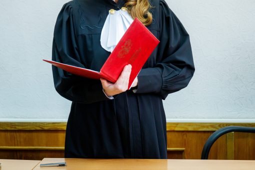 судья зачитывает приговор