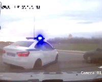 Чтобы задержать юного нарушителя, новгородским сотрудникам ДПС пришлось применить оружие