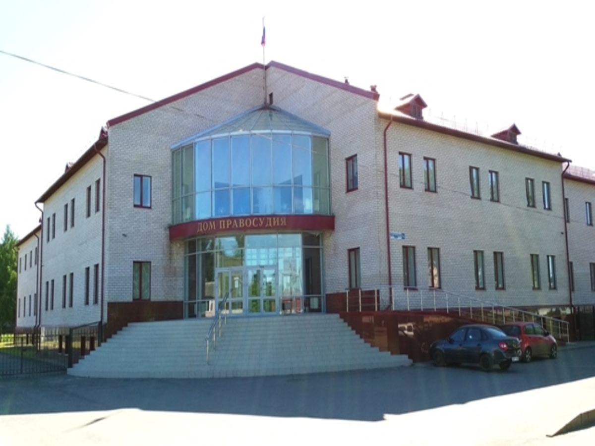 В Боровичском районе мигрант справил новоселье в сгоревшем доме