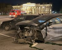 Автопобоище на Софийской площади Великого Новгорода