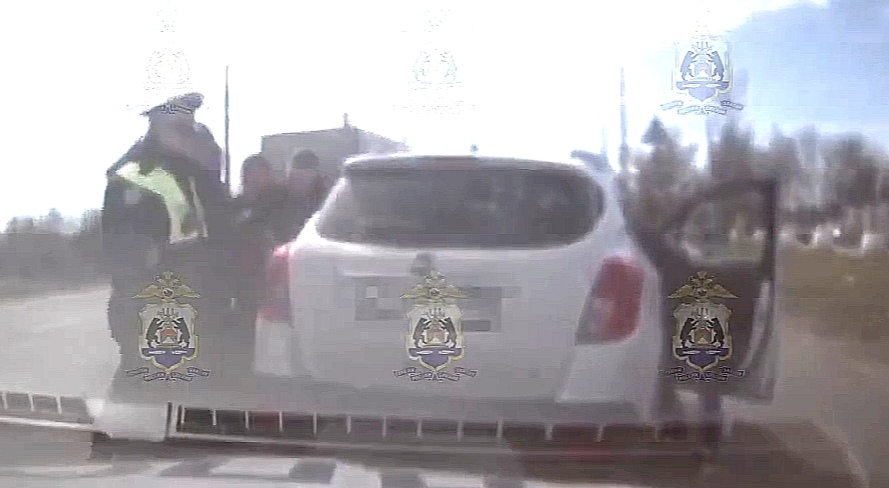 Новгородская полиция задержала подозреваемого в незаконном обороте наркотиков жителя Ленобласти