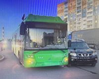 автобус и легковушка попали в ДТП