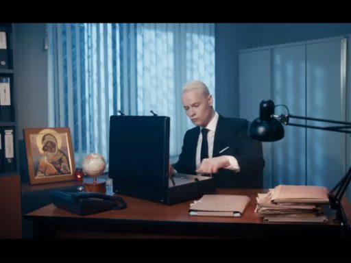Тайна секретной папки SHAMANа раскрыта: он показал, что в ней хранится