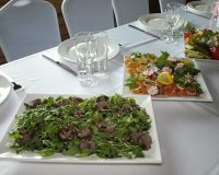 Три вкусных салата за пять минут, в которых ничего не нужно варить