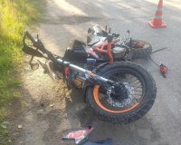 В Демянске с водителя автомобиля, сбившего подростка-мотоциклиста, взыскана компенсация морального вреда