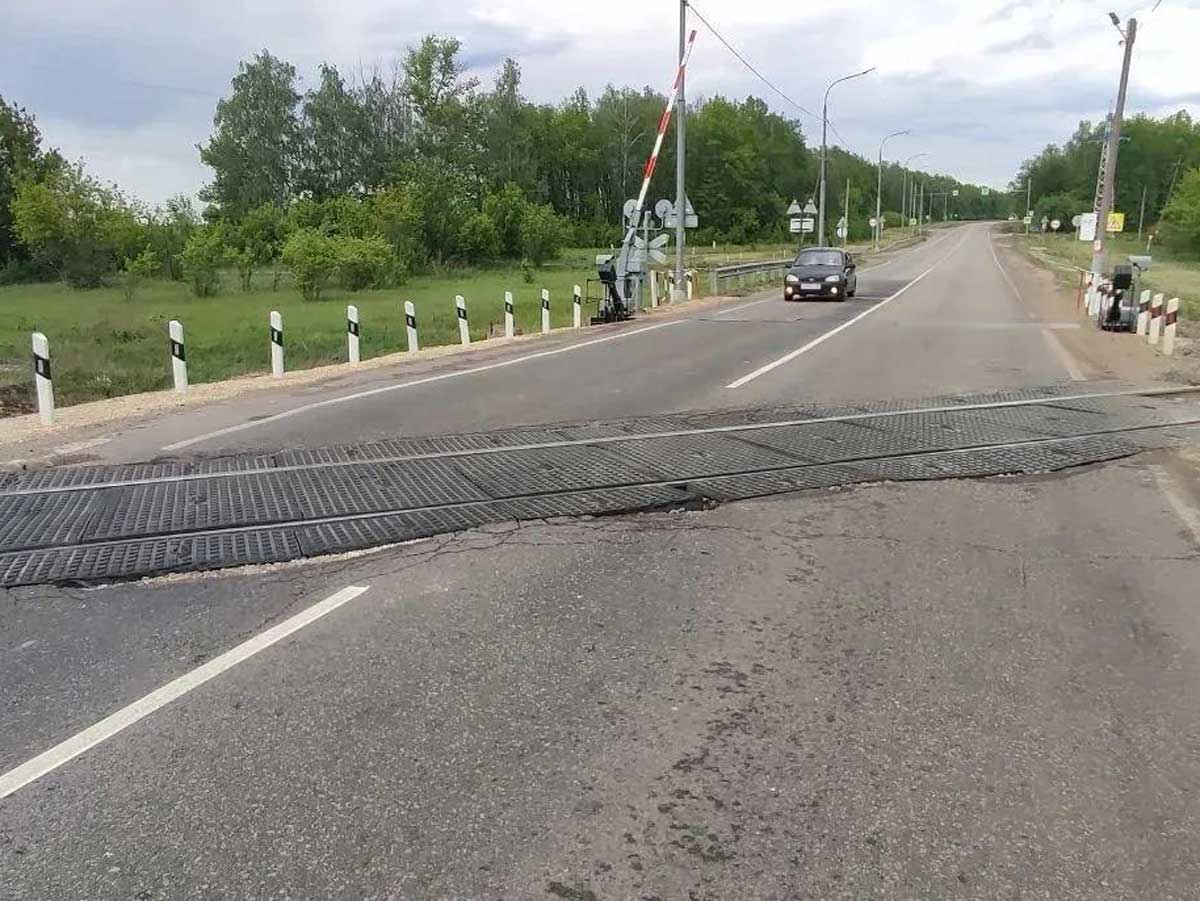 Движение автомобилей на двух переездах в Орловской области будет ограничено