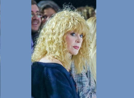 Алла Пугачева рассказала, что упала и сломала тазобедренный сустав