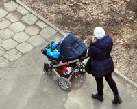 Женщина с ребенком