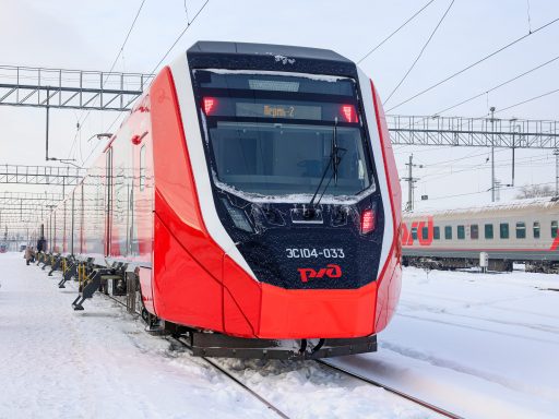 Пригородный поезд