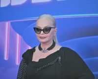 Ларисе Долиной друзья подарили новую квартиру с хорошим ремонтом