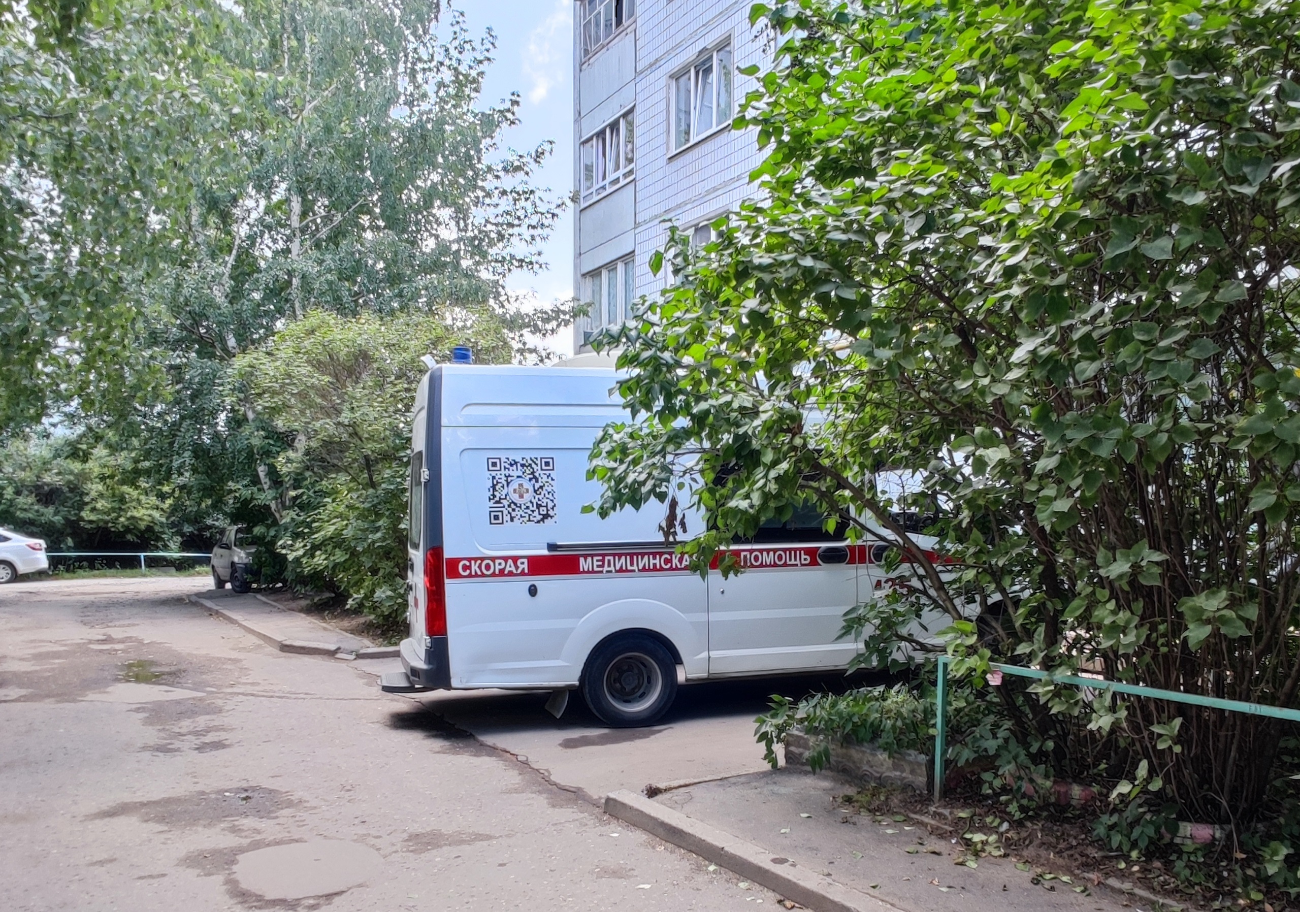 В России беременная женщина выпала с 7-го этажа и выжила вместе с ребенком