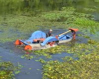 В Иванове на Уводи начали выкашивать водную растительность