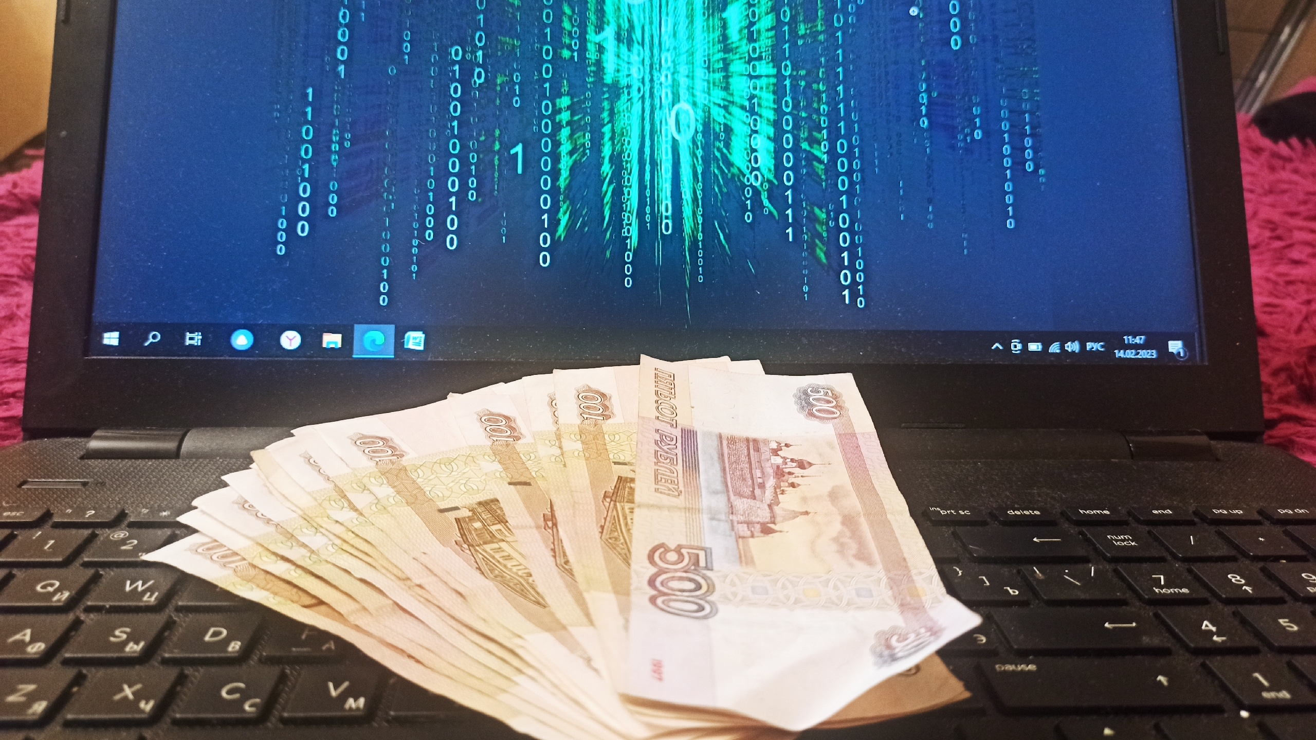 Для жителя Пензы интернет-знакомство обернулось шантажом и угрозами