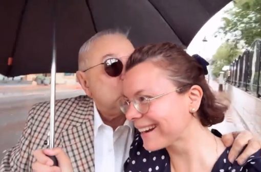 Сияющая от счастья Татьяна Брухунова показала прогулку под дождем с Петросяном