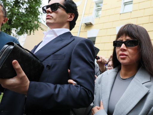 Штраф в 763 млн и запрет на соцсети