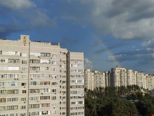Зной в Центральной части России спадет, но все равно будет жарко