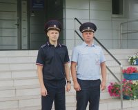 Сотрудники ГИБДД из Великого Новгорода оказали медпомощь водителю