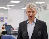 В Новгороде сотрудник службы безопасности банка спас пенсионерку от телефонных аферистов